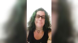 Lady with thick ass poop teasing