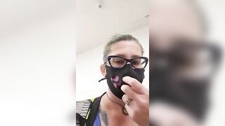 Dirty mature lady pooping