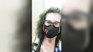 Stunning hot mature lady pooping