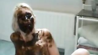 Sucking a shitty cock