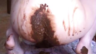 Shit in her pantyhose