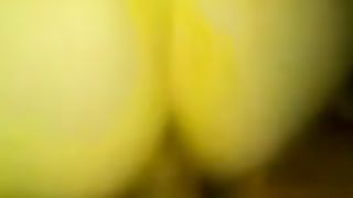 Yellow poop from her ass