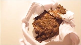 Pooping in her white panties