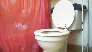 Showing her fresh shit at the end