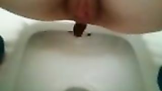 Shitting in a Turkey toilet
