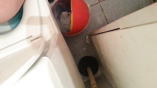 Chubby girl shitting on hidden camera