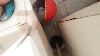 Chubby girl shitting on hidden camera