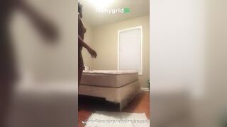 Gorgeous ebony babe shitting in the room