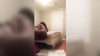Gorgeous ebony babe shitting in the room
