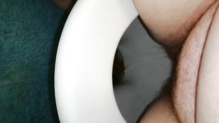 Chubby amateur lady pooping heavily
