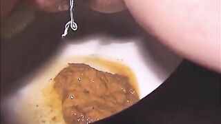 Woman on her period shitting and pissing