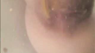 Heavy poop in the bathtub