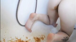 Finger her booty asshole in the bathtub