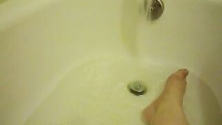 Rubbing fat pussy while pooping