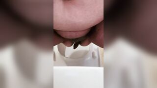 Horny bbw lady pooping thin load