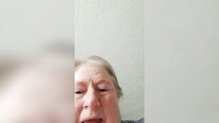 Mature bbw lady licking turd