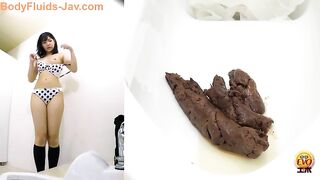 Amazing Japanese teen gal and cheeky poop