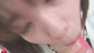 Fake cock sucking babe dips long turd