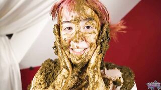 Playtime with cowshit filled bags