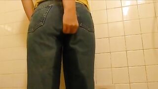 Poop n piss in the jeans