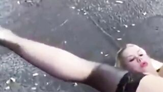 Stunning blonde piss and poo at the roadside