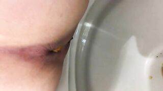 Poop at mall from hot babe