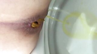 Poop at mall from hot babe