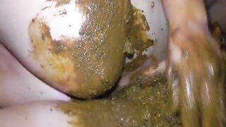 MILF rubbing shit on her sexy body