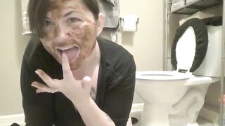 Kinky amateur Russian girl licking her shit