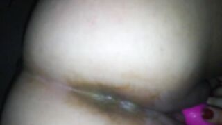 Gorgeous chubby ass lady poops while fingering