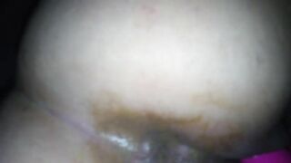 Gorgeous chubby ass lady poops while fingering