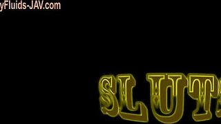 Pretty ass Japanese lady poops heavily