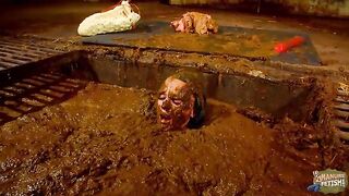 Betty Loves Manure Teasing & Pussy Playing