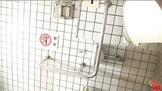 Japanese business lady poops in toilet