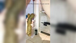 Catching her long hard shit