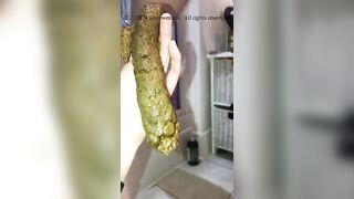 Catching her long hard shit