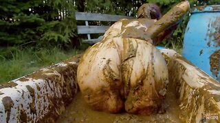 Cooling off with cowshit