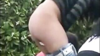 Four girls pissing and shitting together