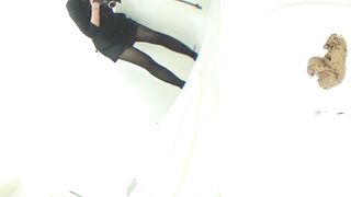 Stunning brunette Asian babe poop show