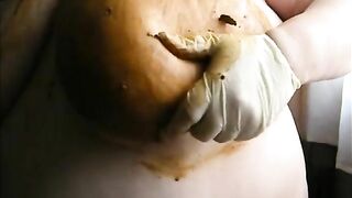 Mature bbw smearing shit