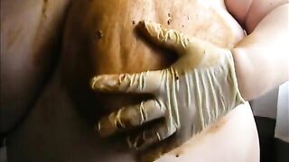 Mature bbw smearing shit