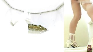 Young and cute Japanese girl poops