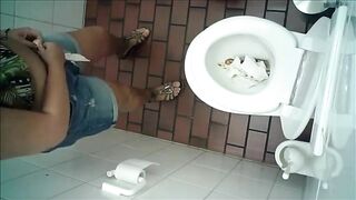 Wife caught shitting diarrhea in the public