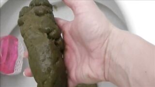 Teen is shitting a very large turd