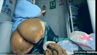 Chick playing with her ass and shit