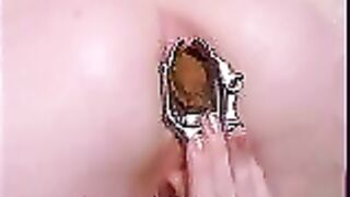 Cute girl spreading asshole for poop