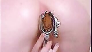 Cute girl spreading asshole for poop