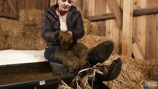 City Girl Emily Manure Spa and smearing