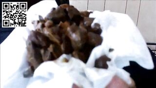 Nice thick ebony lady shitting