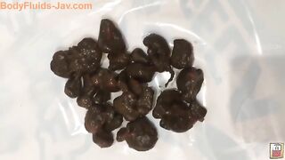 Woman squats and takes a shit on the bathtub